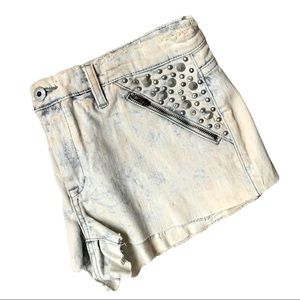NWOT Blank NYC Studded Jean Short - 30